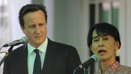 British PM David Cameron met Myanmar pro-democracy leader Aung San Suu Kyi at her Lakeside Villa
