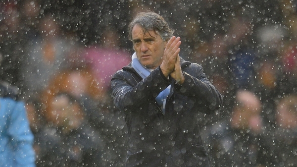 Mancini says United are still in pole position