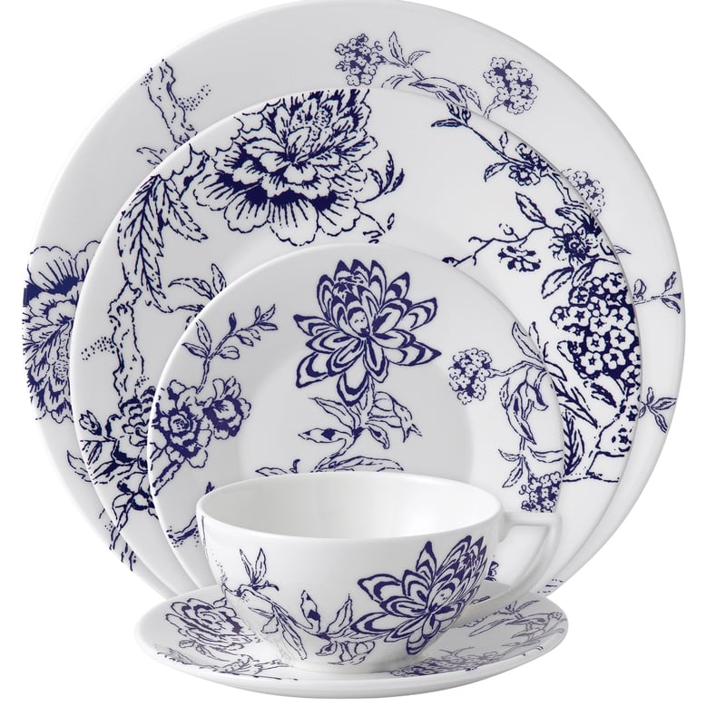 The Chinoiserie Blue pattern forms an impressive dinner service.