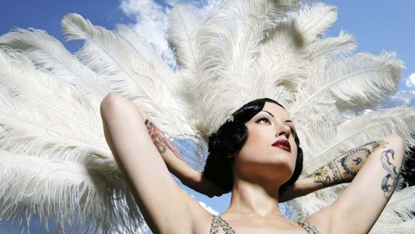 Burlesque Gaelach: 'Is rud álainn, dearfach é'