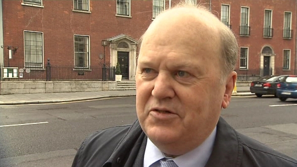 Michael Noonan said Ireland has few economic links with Greece