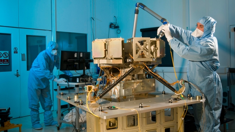 Irish engineers at DIAS produced the infrared filters that break up the light into its various components (Pic: DIAS)