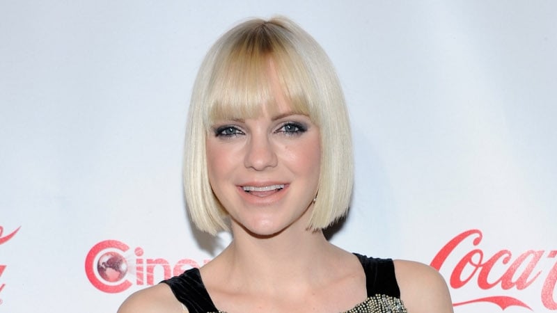 Anna Faris is pregnant with her first child