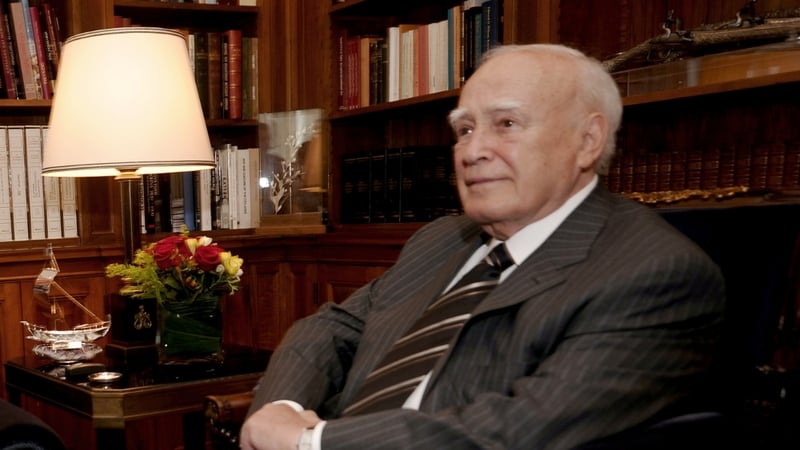 Greek president Karolos Papoulias will push for parties to form a unity government
