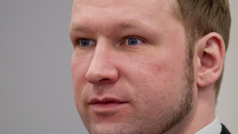 Man set himself alight outside courthouse where Anders Behring Breivik is on trialk
