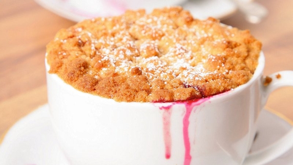 A cup of crumble
