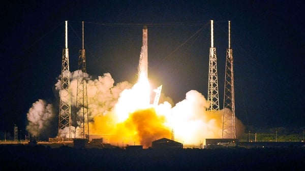Dragon launches from pad 40 at Cape Canaveral, Florida, on 22 May