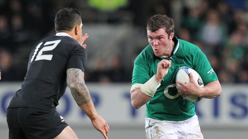 Peter O'Mahony runs at Sonny Bill Williams during the first test loss to New Zealand