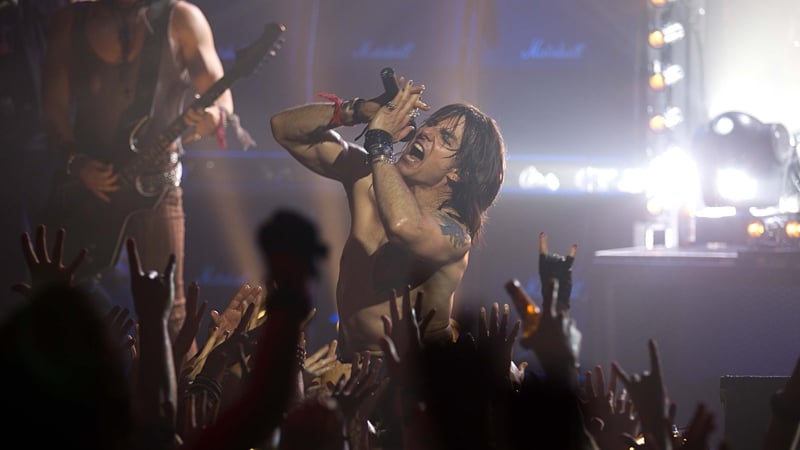 The Cruiser proves he can belt out a rock classic