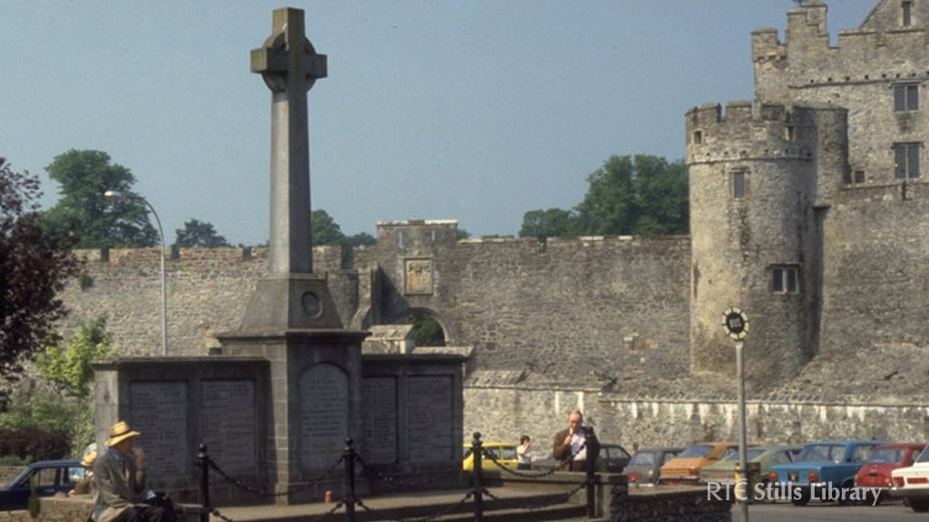 First World War memorial Cahir, County Tipperary
© RTÉ Stills Library 0850/042