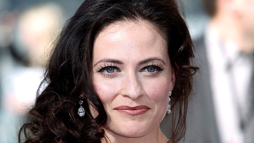 Lara Pulver