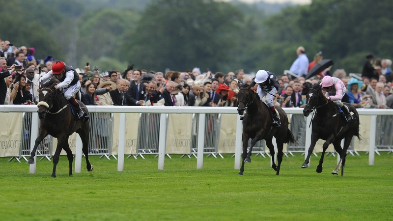 Princess Highway (L) and Pat Smullen pull clear to land the spoils