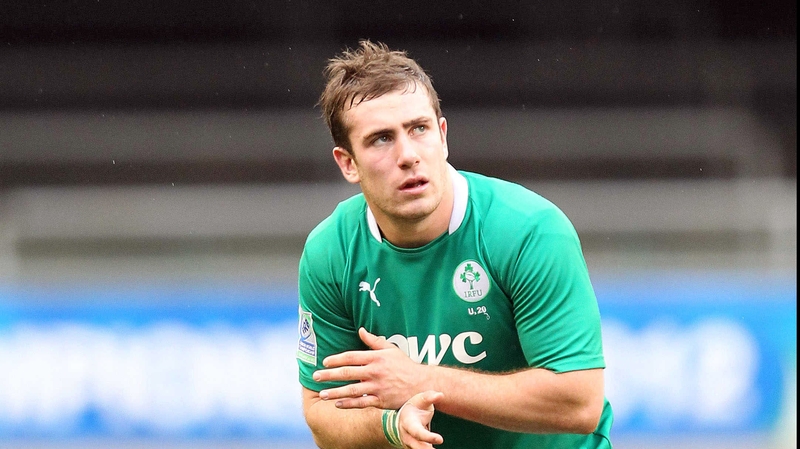 JJ Hanrahan sizes up a kick at Newlands Stadium