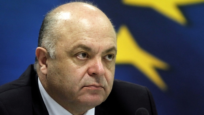 A report by Greece's outgoing finance minister George Zannias showed that civil servant numbers had not dropped despite cuts