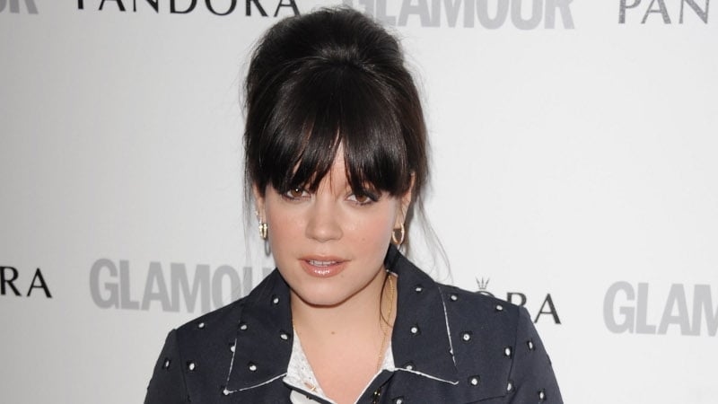 Lily learns how to twerk