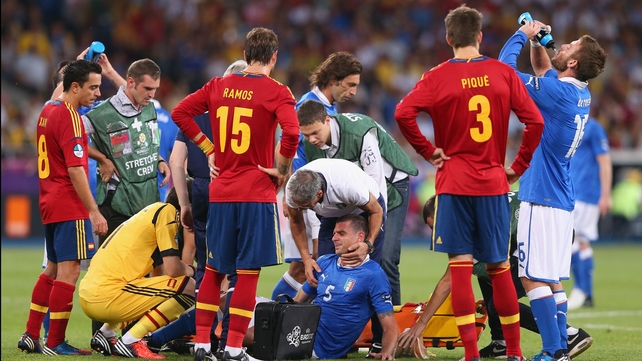 Thiago Motta had to go off injured after coming on meaning that the Italians had to play most of the second half with 10 men