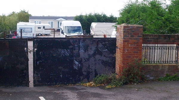 The men lived near Leighton Buzzard at Greenacres site in Bedfordshire