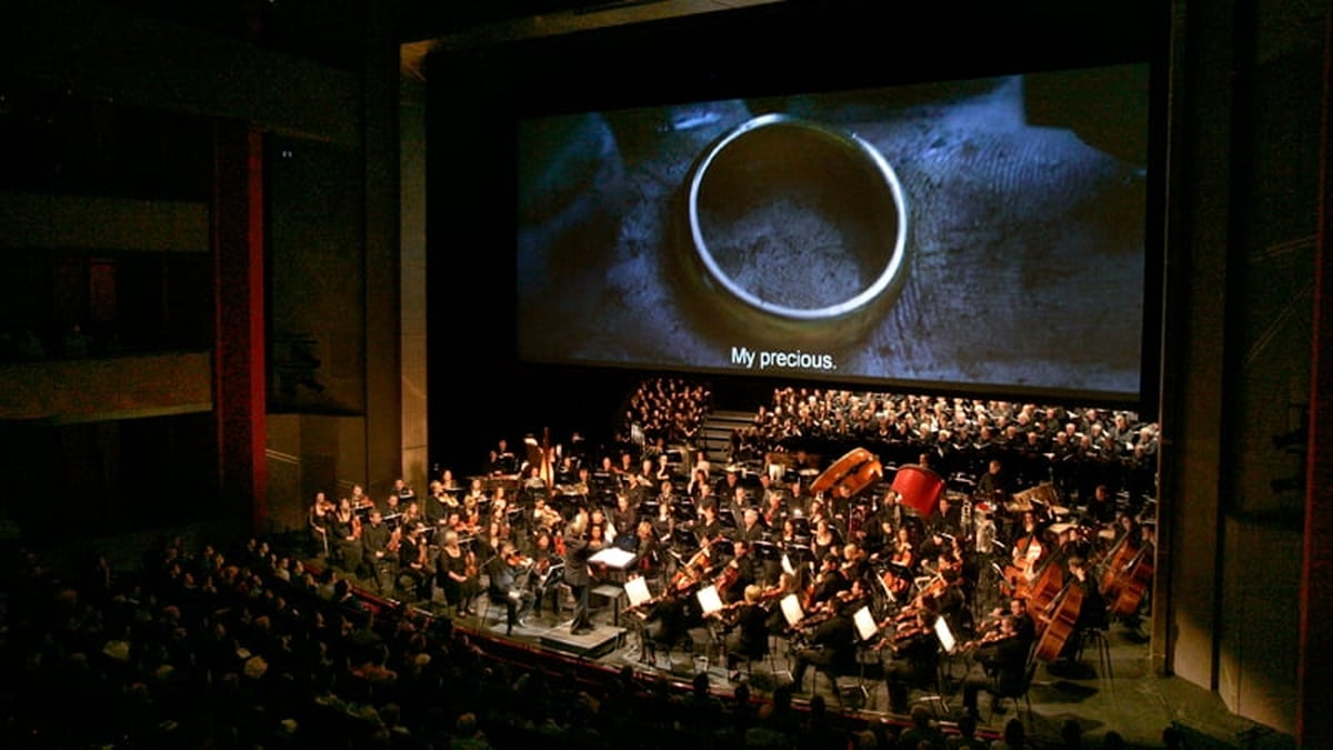 Lord of the Rings - books, films, series why they are worth a look.