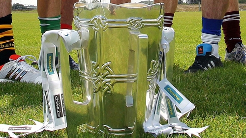 Who will get their hands on the Liam MacCarthy just after 5pm?