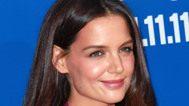 Holmes releasing make-up range with Bobbi Brown