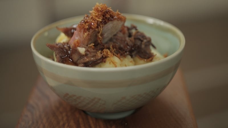 Surf 'N' Turf: Duck breast in caramel sauce