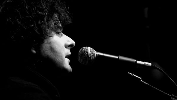 Watch: Paddy Casey & Saoirse Casey sing Turn This Ship Around