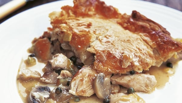 Folk roast chicken pie