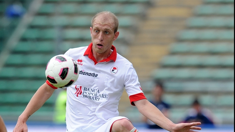 Andrea Masiello in action during his time as a Bari player