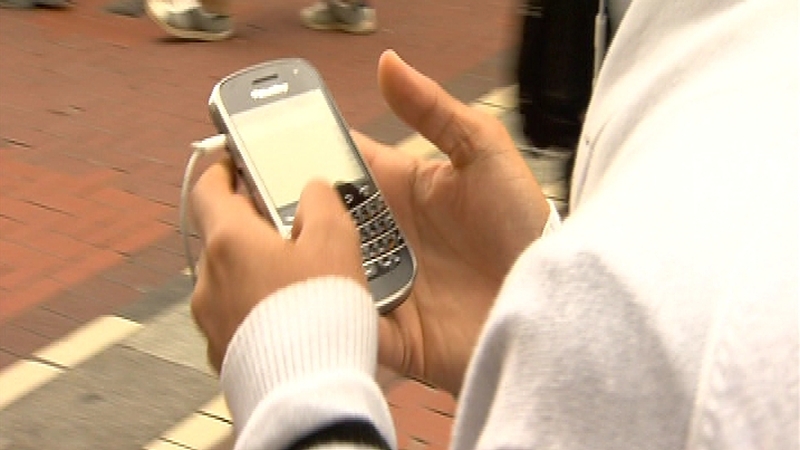 Many phones are snatched in public places