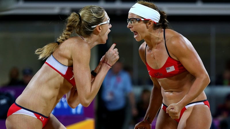 Kerri Walsh Jennings (L) and Misty May-Treanor of the United States celebrate