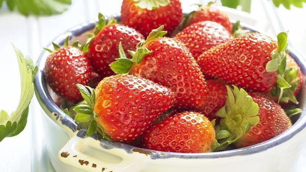 Neven Maguire's Instant Strawberry Ice Cream Sundae