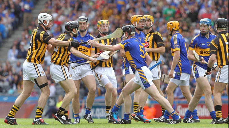 The teams took some time out from hurling to get to know each other