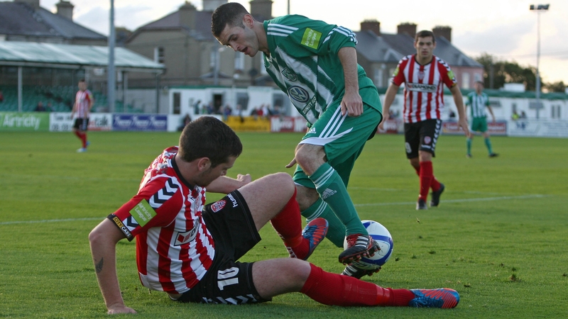 Derry's Patrick McEleney goes in on Kieran Marty Waters of Bray