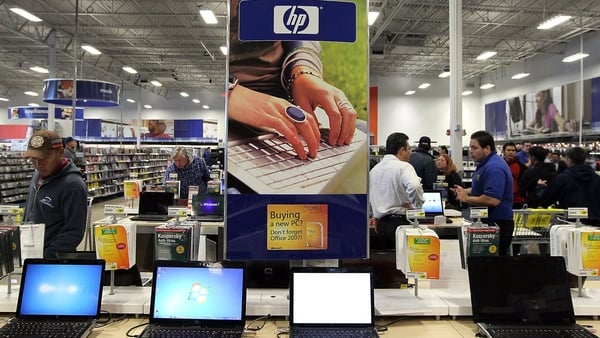 Hewlett Packard's third quarter revenues down 8%