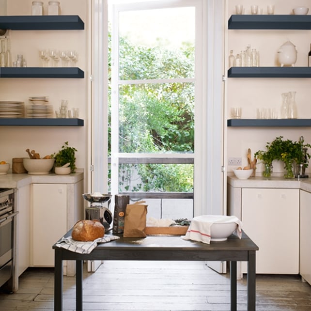 Table: Pure Cocoa, Walls: Soft Sourdough, Shelves: Raven Plume