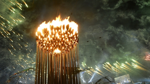 Over 80,000 spectators watched the opening ceremony in the stadium