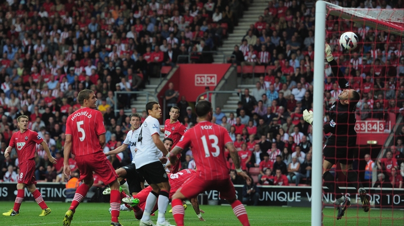 Robin van Persie heads home to seal victory for Manchester United at St Mary's