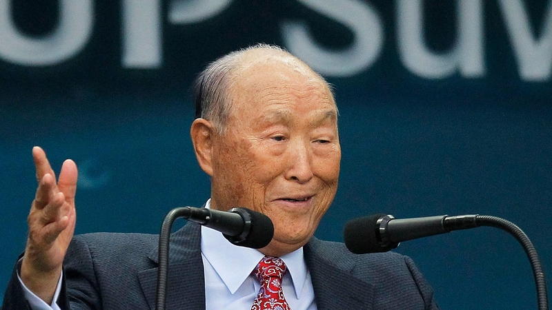 Sun Myung Moon had suffered complications from pneumonia