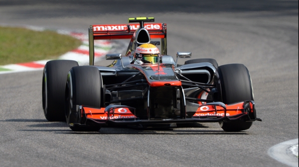 Lewis Hamilton claims pole position for Italian GP