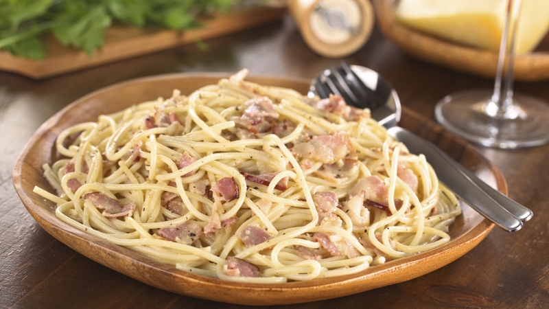 Very easy to make by using vegan versions of the cream and ham.