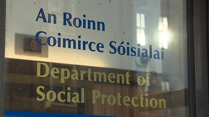 The Department of Social Protection said that a technical issue caused a delay in the payment of fuel allowance to 3,000 people