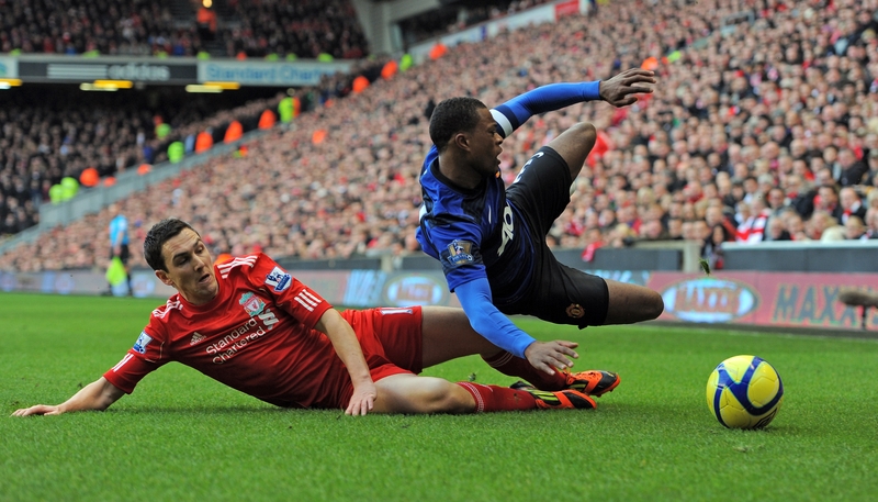 Alex Ferguson wants to cool the tension between Manchester United and Liverpool