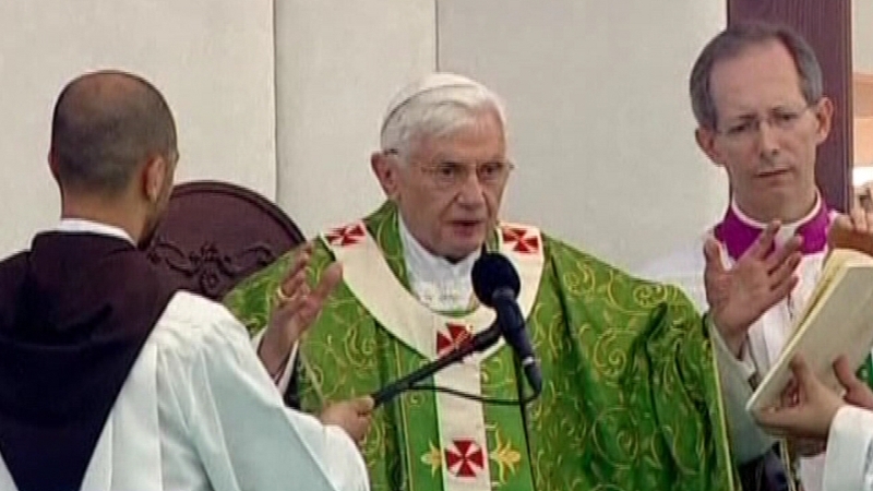 Pope Benedict called on Christians not to leave the Middle East despite war and religious conflict