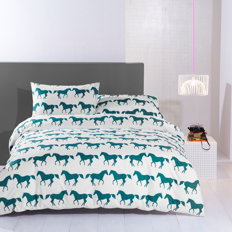 The ‘Kissing Animals’ collection includes duvet sets and towels that are available in two colour prints.