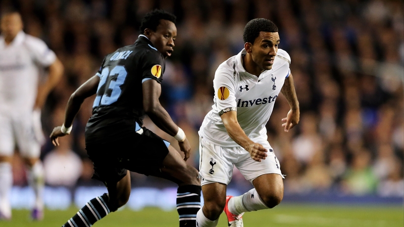 Aaron Lennon (r) was one of the Tottenham players alleged targeted