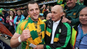 1992 Donegal captain Anthony Molloy (r) congratulates Michael Murphy