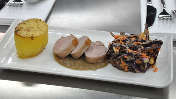 Maple-glazed pork fillet with chestnut sauce, red