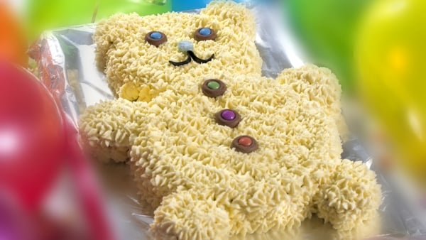 An absolute show stopper for a children's birthday party! (Or if you're an adult too...we won't judge)
