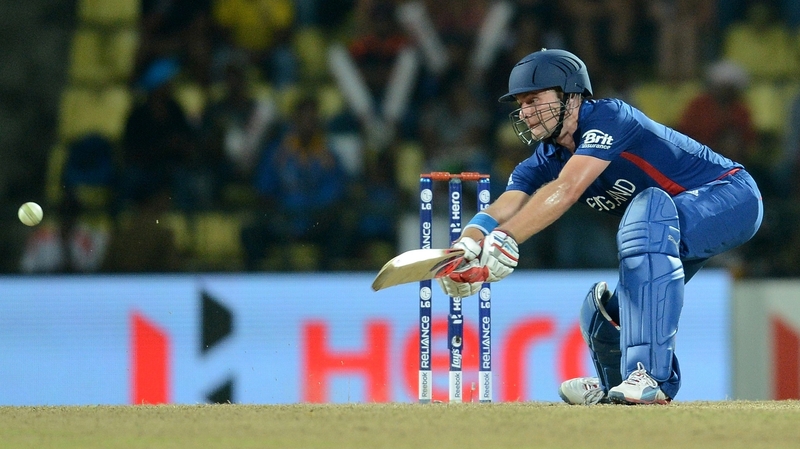 England's Luke Wright scored 76 to help England to victory