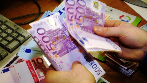 EBA says that banks' efforts to raise capital buffers did not lead to a material drop in lending